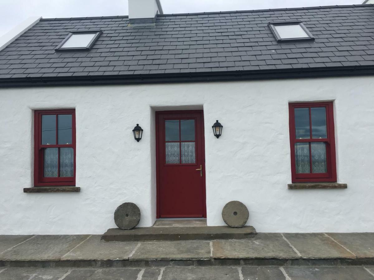 Conway'S Cottage With Sea View Nestling By Cliffs-Of-Moher Liscannor Buitenkant foto