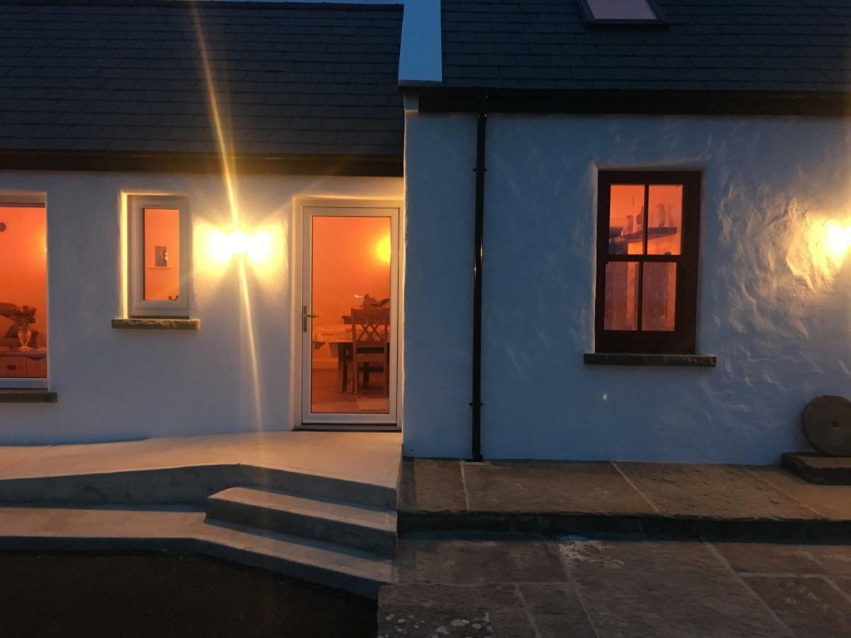 Conway'S Cottage With Sea View Nestling By Cliffs-Of-Moher Liscannor Buitenkant foto